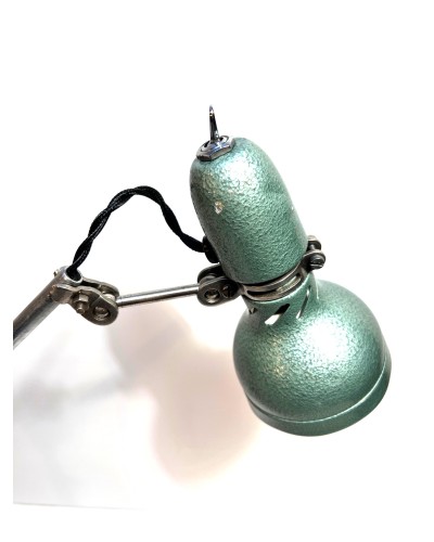 LAMPE ARTICULEE VERTE MARTELEE  de LUMINA 1960