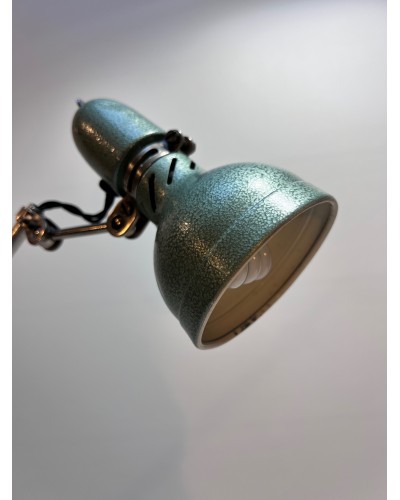 LAMPE ARTICULEE VERTE MARTELEE  de LUMINA 1960