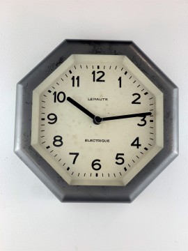 Horloge d'Atelier de marque LEPAUTE  1940 - 1950  ref lepaute1