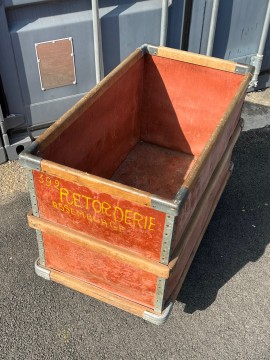 ANCIEN BAC SUROY LOOS 1960 CAISSE A ROULETTES  USINE TEXTILE COULEUR D'ORIGINE