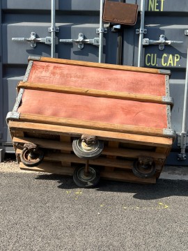 ANCIEN BAC SUROY LOOS 1960 CAISSE A ROULETTES  USINE TEXTILE COULEUR D'ORIGINE